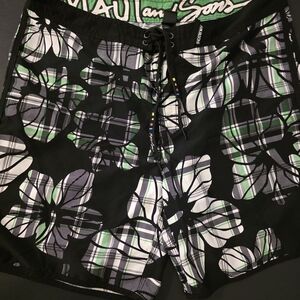 Maui and Sons Black and Green Hybrid Men's Shorts